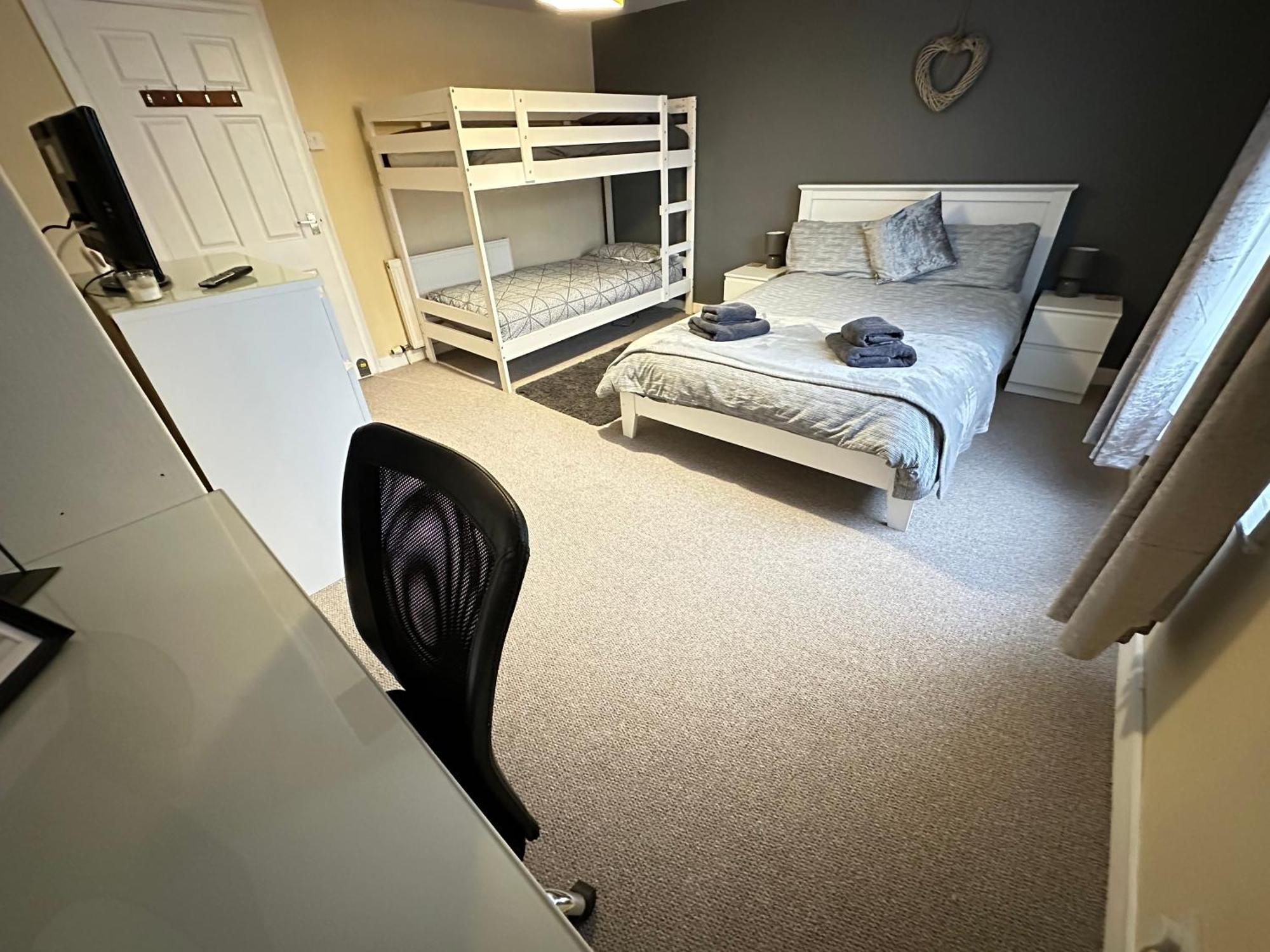 Llanidloes Townhouse-Pet-Friendly-Sleeps 6-Mid Wales Apartment Екстериор снимка
